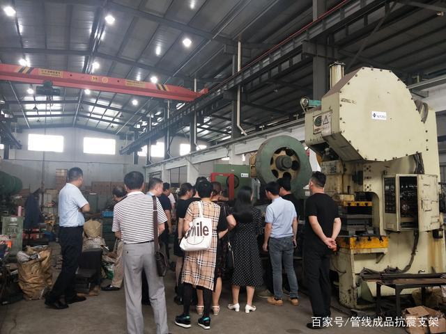 宝山区钢结构商(协)会三届十二次理事会在南通正道顺利举办